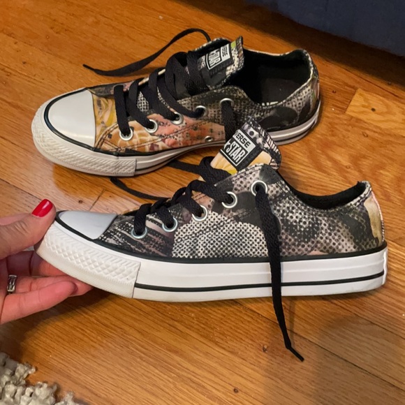Women’s Converse- Limited Floral Comic Print - Picture 2 of 5